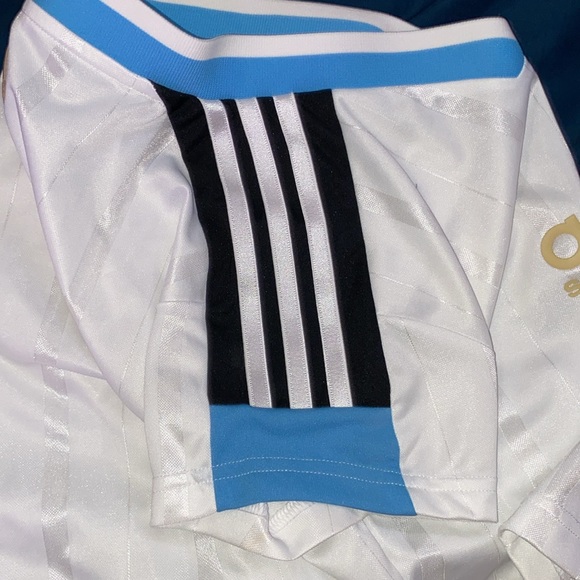 Adidas sports wear cropped shirt - Picture 6 of 7